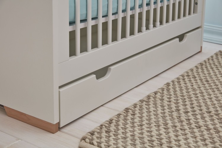 Pinio_17_0385366 copy.jpg